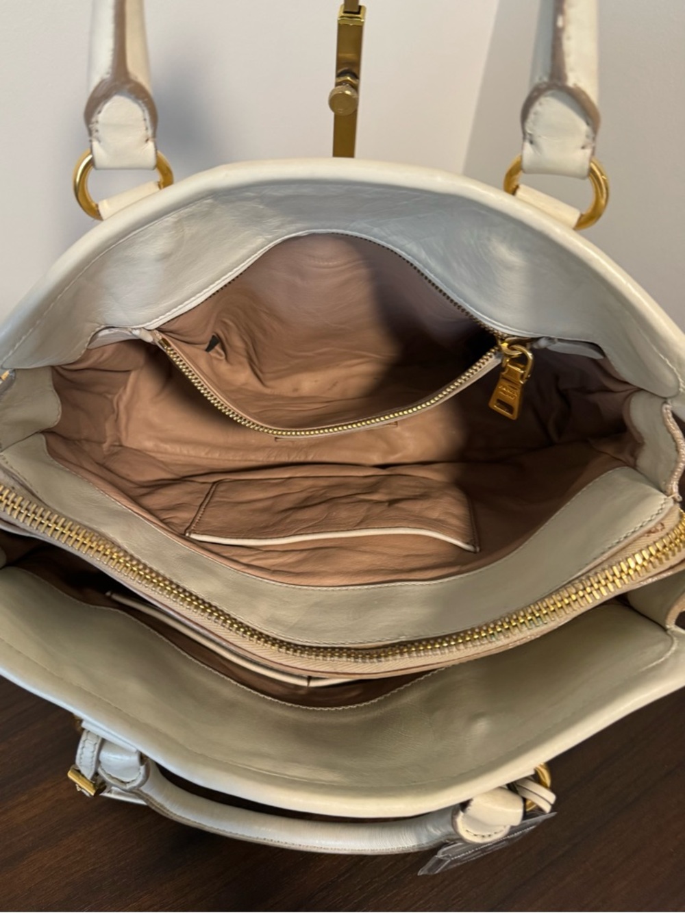 ✨PRADA AUTHENTICATED Vitello Leather Top Handle Satchel | Leather int. - AS IS - Picture 7 of 15